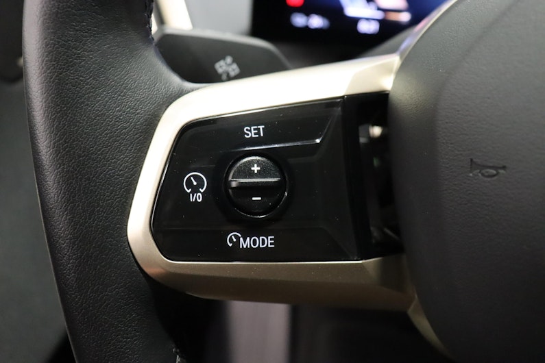 Vehicle image BMW iX