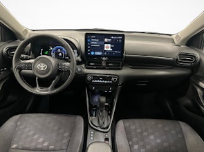 Vehicle image TOYOTA Yaris 1.5 VVT-i HSD Trend