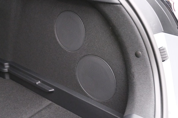 Vehicle image 18 Vehicle image 18