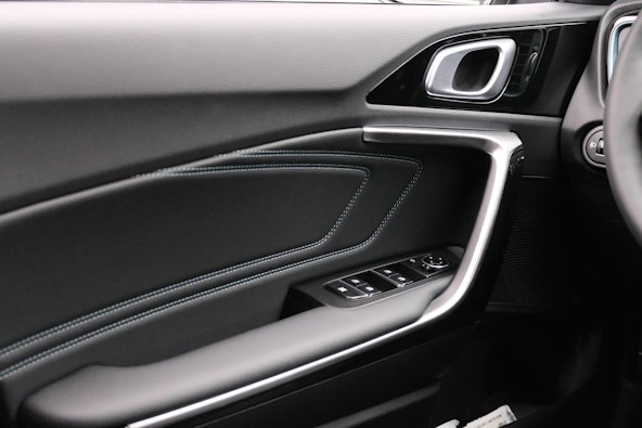 Vehicle image 11 Vehicle image 11