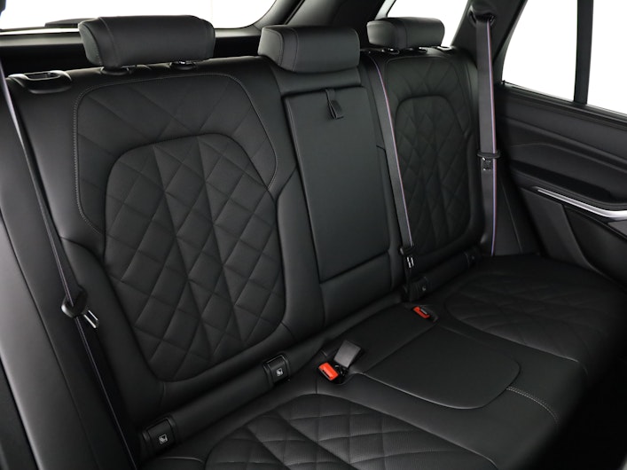 Vehicle image BMW X5