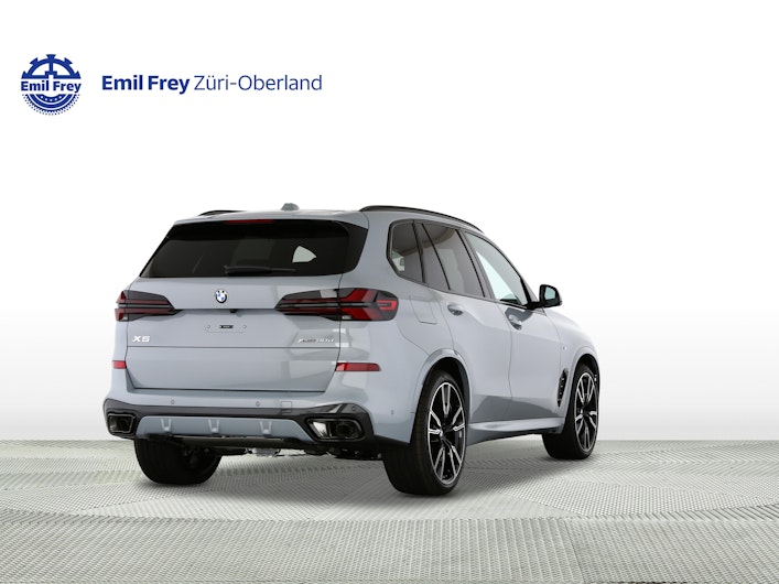 Vehicle image BMW X5