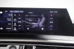 Vehicle image PEUGEOT 5008 e-Launch Edition AWD