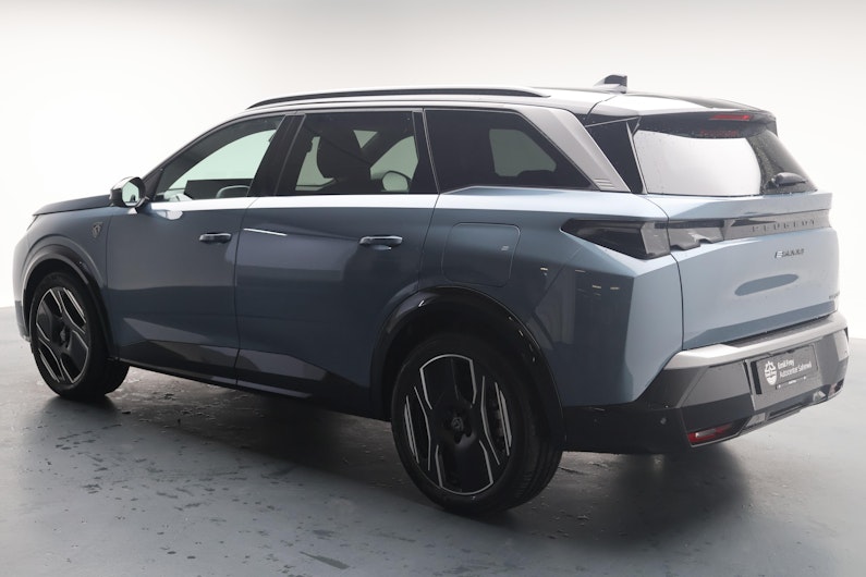 Vehicle image PEUGEOT 5008