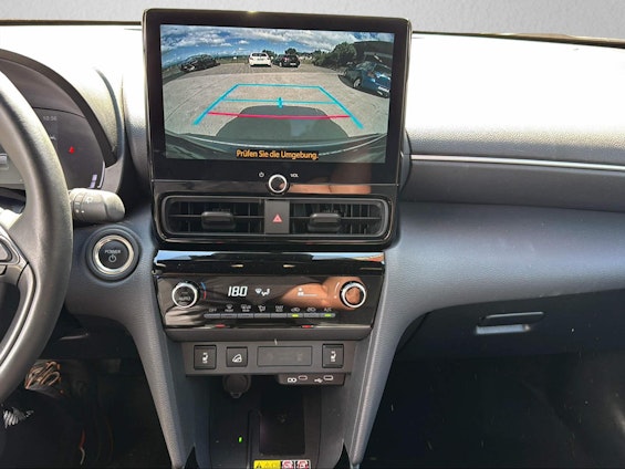 Vehicle image 8 Vehicle image 8