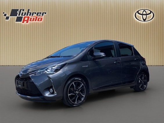 First vehicle image