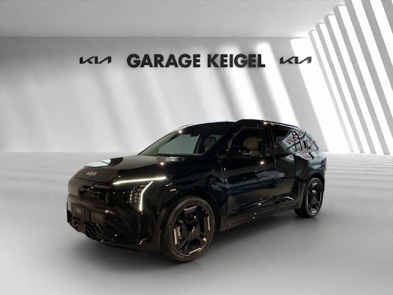 First vehicle image First vehicle image