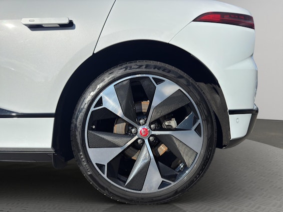 Vehicle image 9 Vehicle image 9