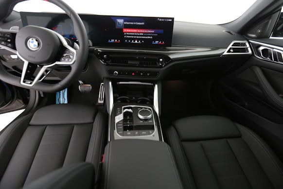 BMW M440i xDrive Cabrio 3