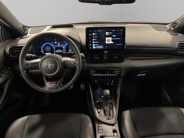 Vehicle image TOYOTA YARIS