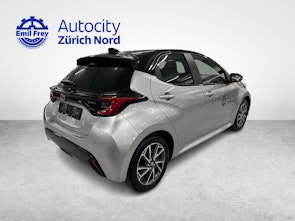 Vehicle image TOYOTA Yaris 1.5 VVT-i HSD Premium