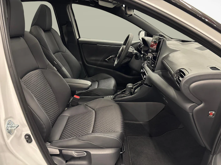 Fahrzeugbild TOYOTA YARIS