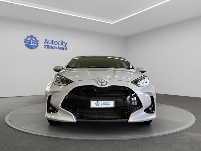 Vehicle image TOYOTA YARIS