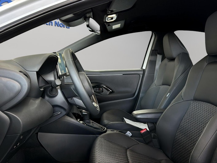 Vehicle image TOYOTA YARIS