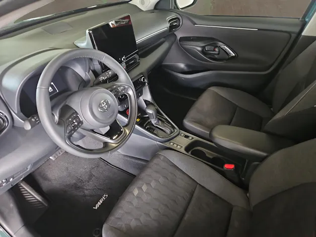Toyota Yaris 1.5 VVT-i HSD Trend