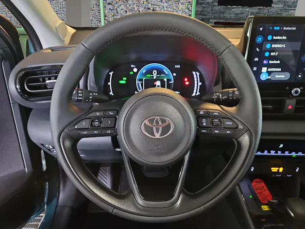 Toyota Yaris 1.5 VVT-i HSD Trend