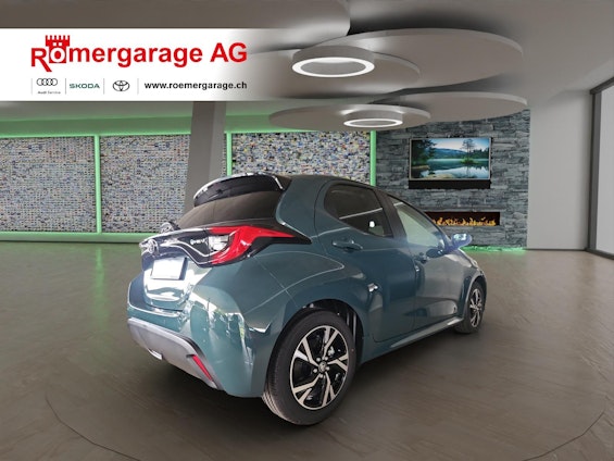 Vehicle image 3 Vehicle image 3