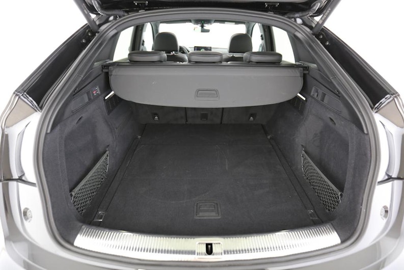 Vehicle image AUDI SQ5