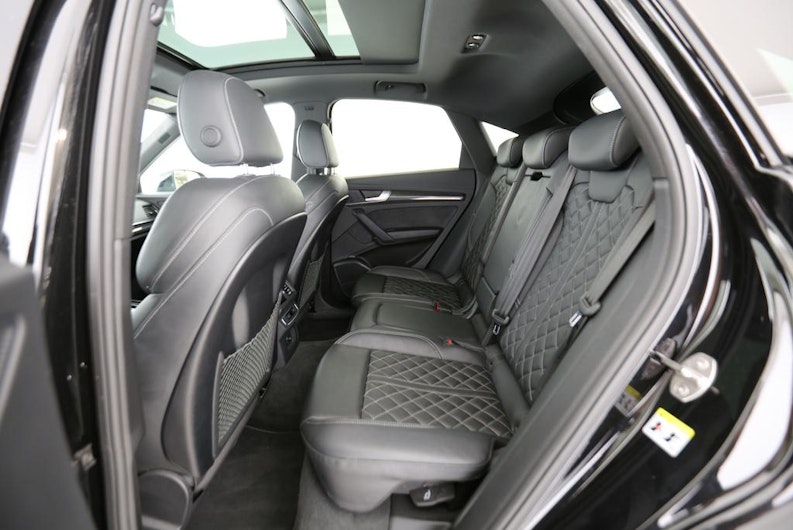 Vehicle image AUDI SQ5