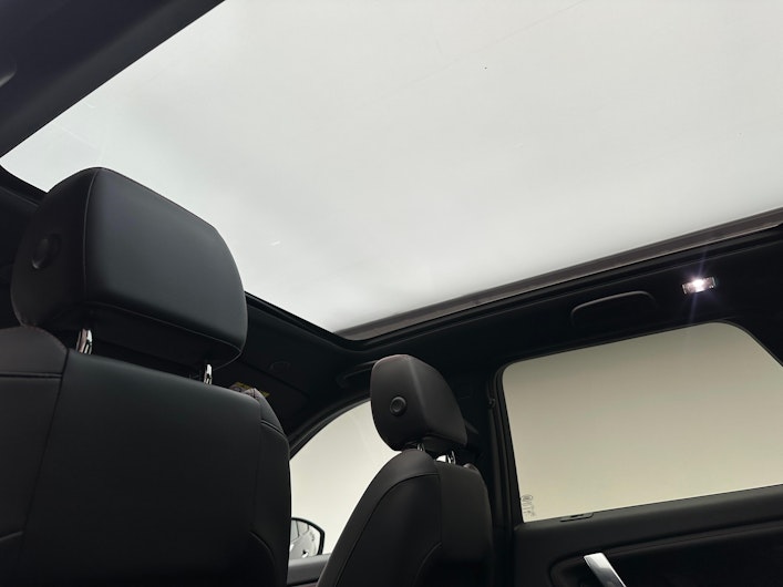 Vehicle image LAND ROVER DISCOVERY SPORT