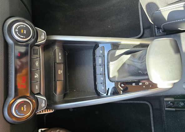 Vehicle image 9 Vehicle image 9