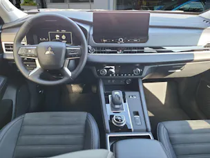 Mitsubishi Outlander 2.4 PHEV Invite 4x4