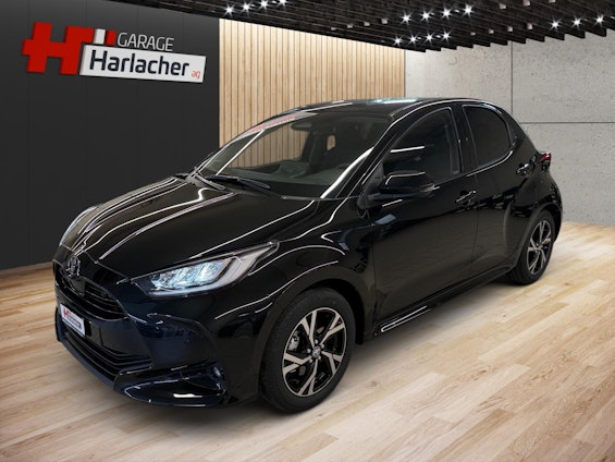 First vehicle image