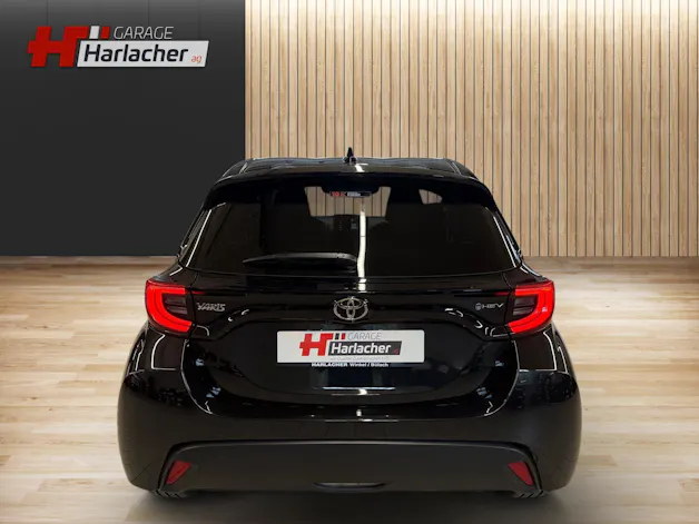 Toyota Yaris 1.5 VVT-i HSD Trend