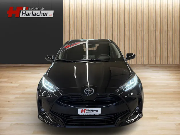 Toyota Yaris 1.5 VVT-i HSD Trend