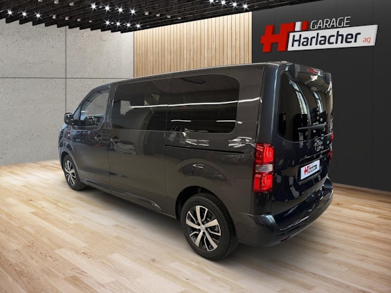 Vehicle image 6 Vehicle image 6