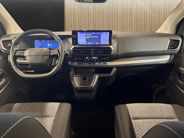 Toyota PROACE Verso L1 2.0 D Trend