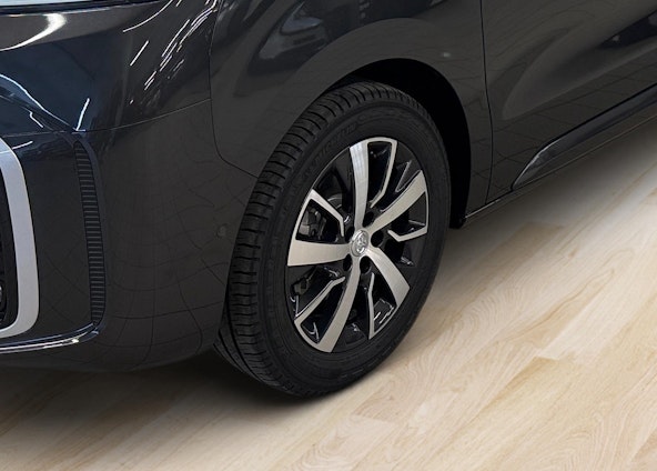 Vehicle image 9 Vehicle image 9