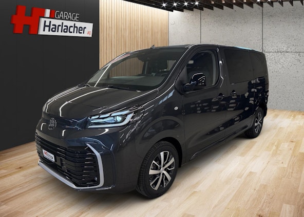 First vehicle image First vehicle image