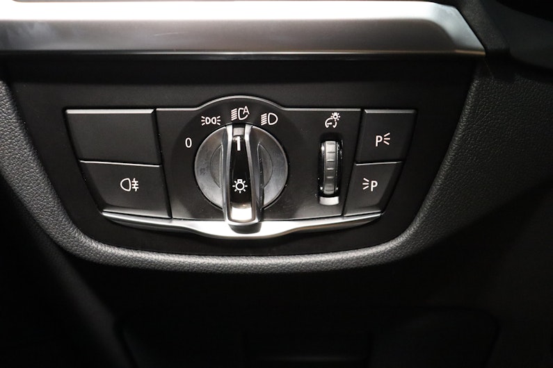 Vehicle image BMW iX3