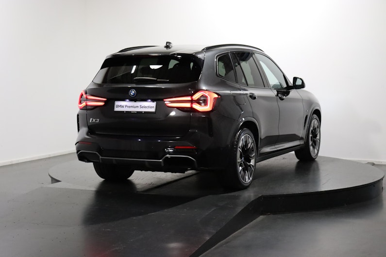 Vehicle image BMW iX3