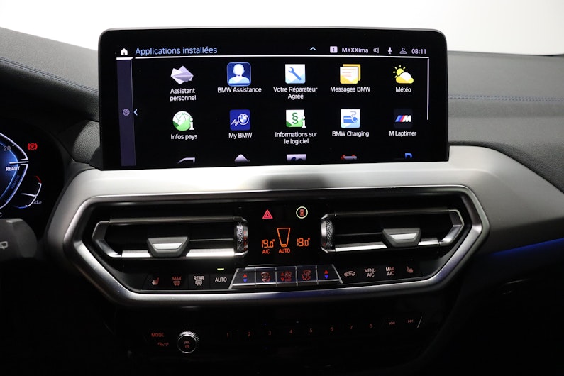 Vehicle image BMW iX3