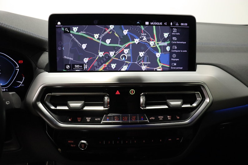 Vehicle image BMW iX3