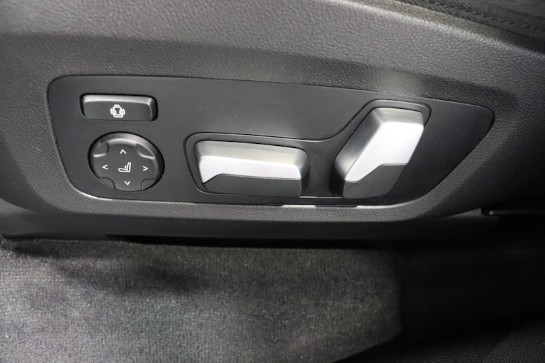 Vehicle image BMW iX3