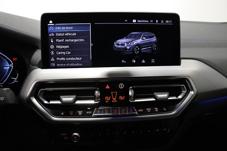 Vehicle image BMW iX3