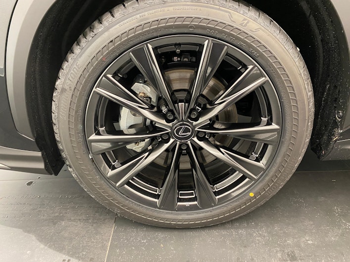 immagine del veicolo LEXUS NX