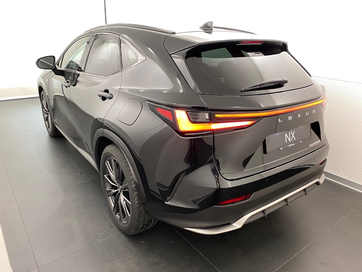 immagine del veicolo LEXUS NX