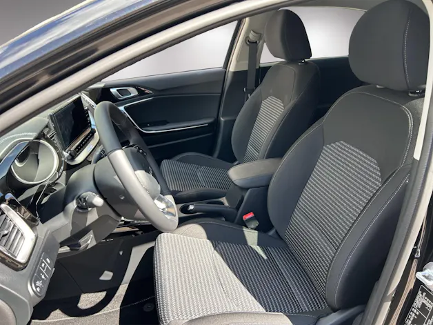 Kia Ceed 1.5 T-GDi MHEV Power