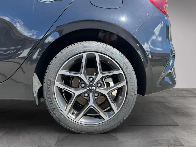Kia Ceed 1.5 T-GDi MHEV Power