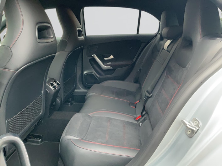 Vehicle image MERCEDES-BENZ A 200