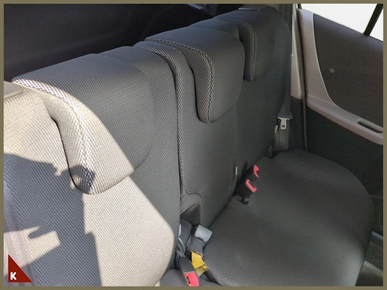 Vehicle image 18 Vehicle image 18