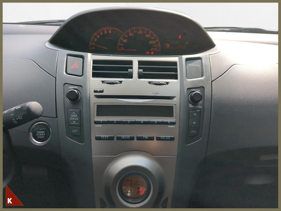 Vehicle image 15 Vehicle image 15