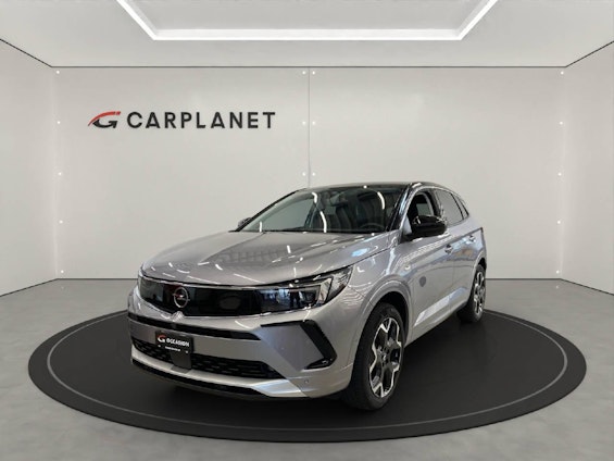 First vehicle image First vehicle image