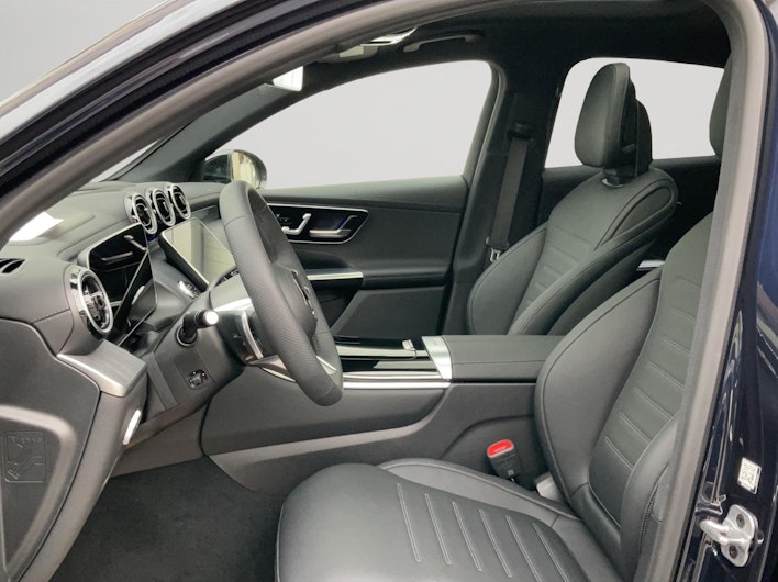 Vehicle image MERCEDES-BENZ GLC 220