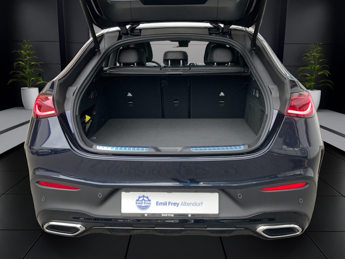 Vehicle image MERCEDES-BENZ GLC 220