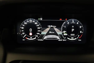 Fahrzeugbild LAND ROVER Discovery Sport 1.5 T 270e Dynamic SE mit AHK
